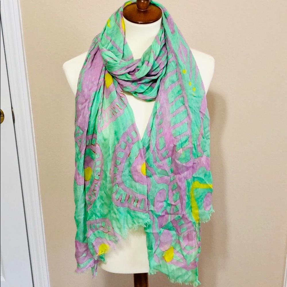 ANTHROPOLOGIE Geo Leaf Scarf
